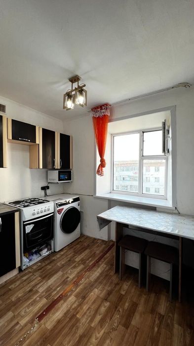 Үш бөлме үи сатылат