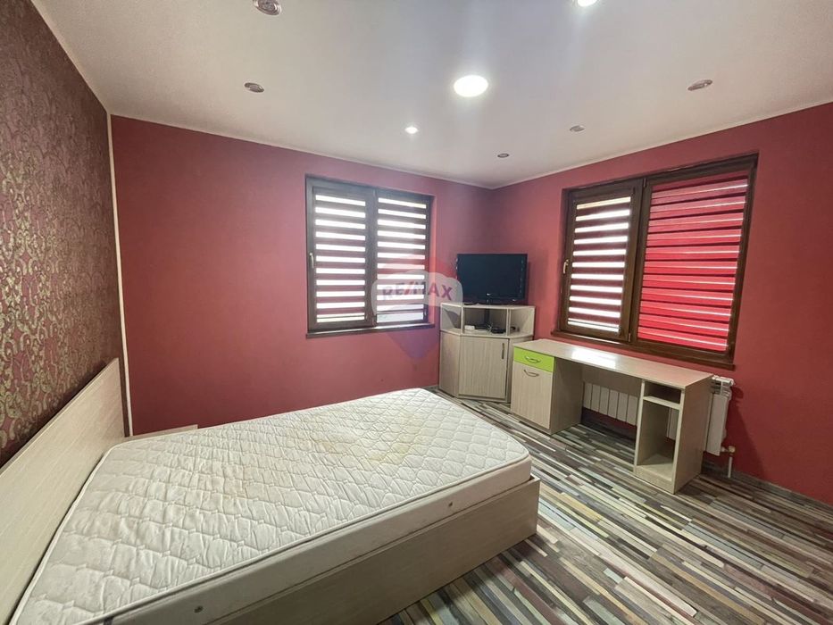 Дава се под наем Къща в Аксаково - 290 кв.м за 766 € - Снимка #10