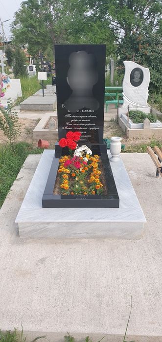 Памятники Qabrtosh Marmardan va granitdan