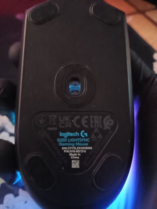Logitech 203 gaming mouse
