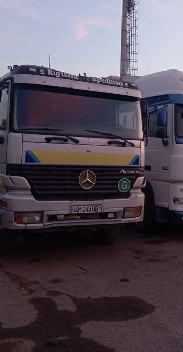 actros manipulyator robot 9 tonnalik moshinani yili 2000 yil