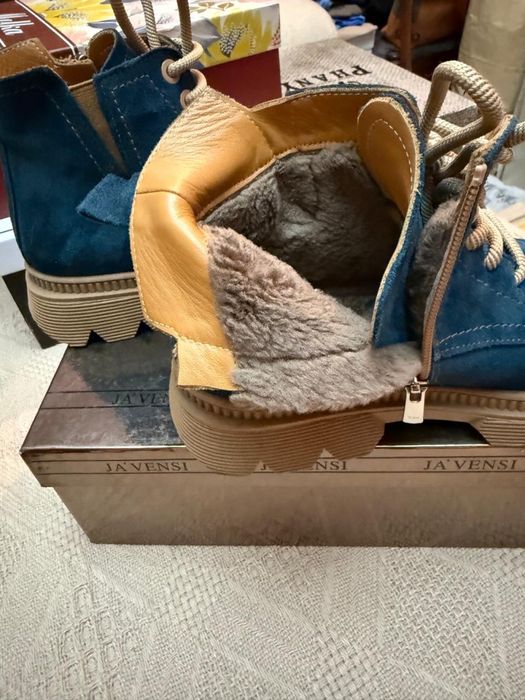 Продам зимние ботинки