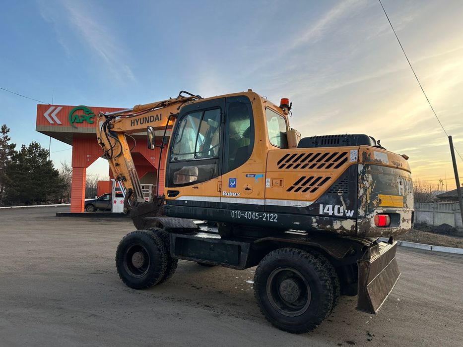 Продам экскаватор