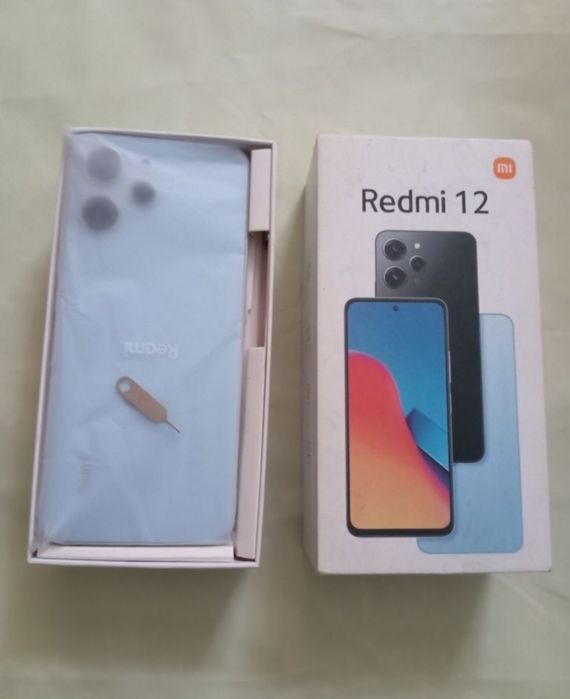 Redmi 12 16/256 Гб.