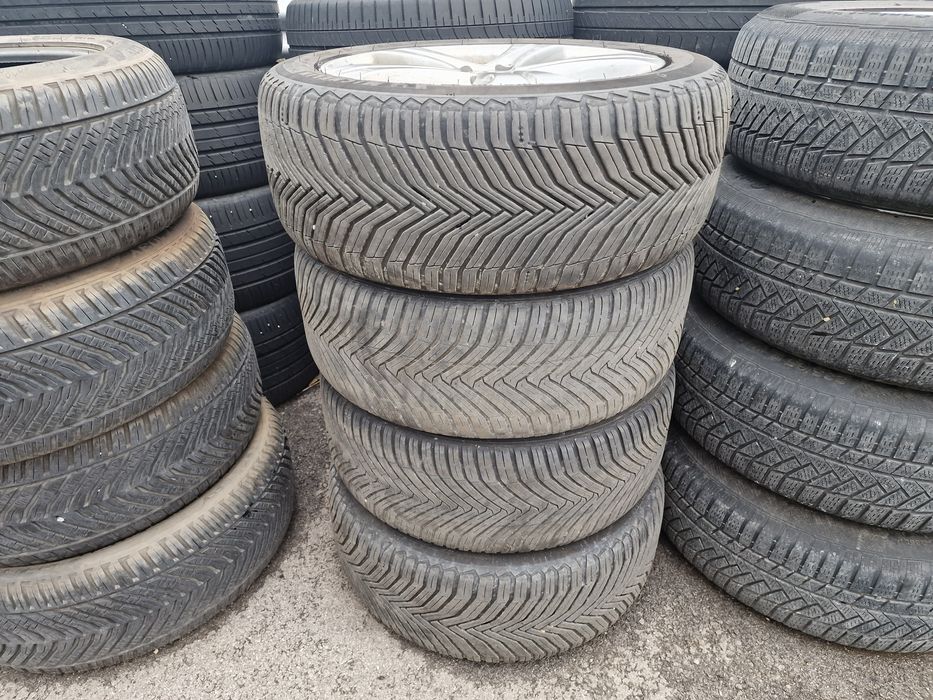 Гуми с Джанти за Mercedes E class W213 245/45 R 18 Michelin 2024 dot