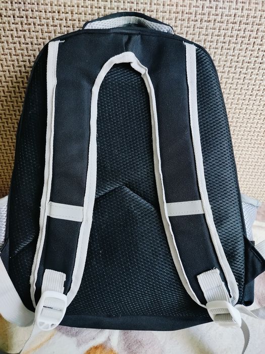 Продам рюкзак школьный