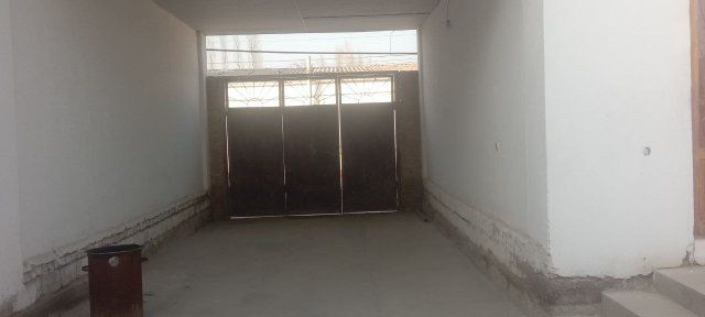 Uy sotiladi srochna nurafshon qorasuvda