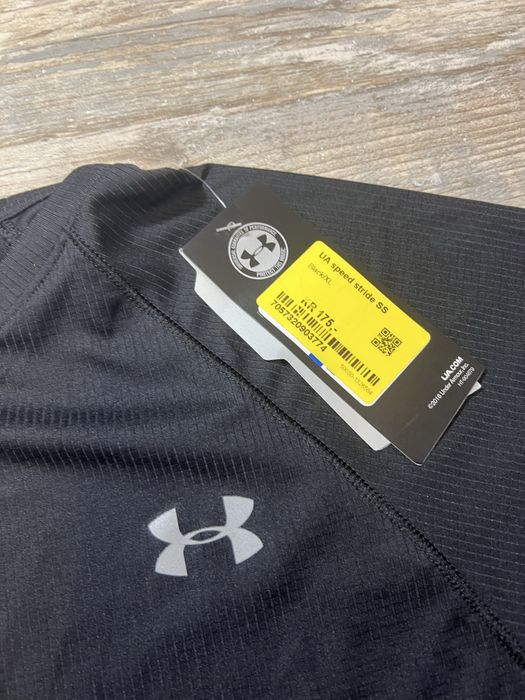 Under Armour - ново дамска тениска. XL