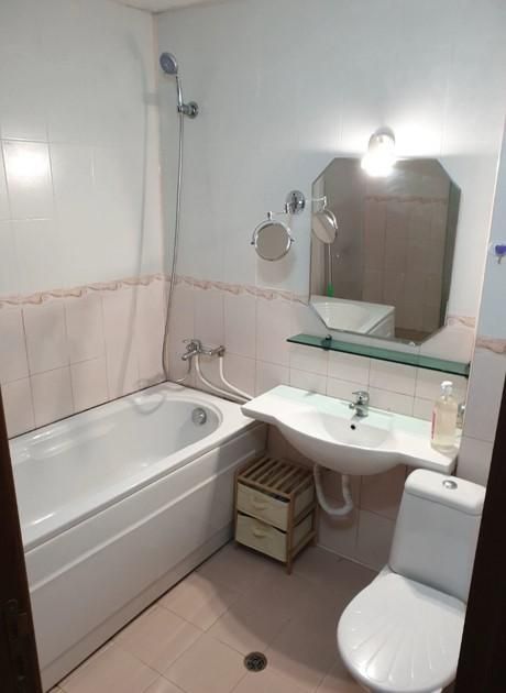 Дава се под наем Тристаен апартамент в София, Люлин 8 - 96 кв.м за 718.08 € - Снимка #6