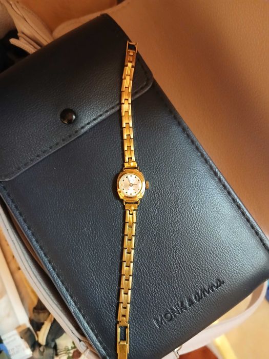 ceas mecanic de colectie foarte mic