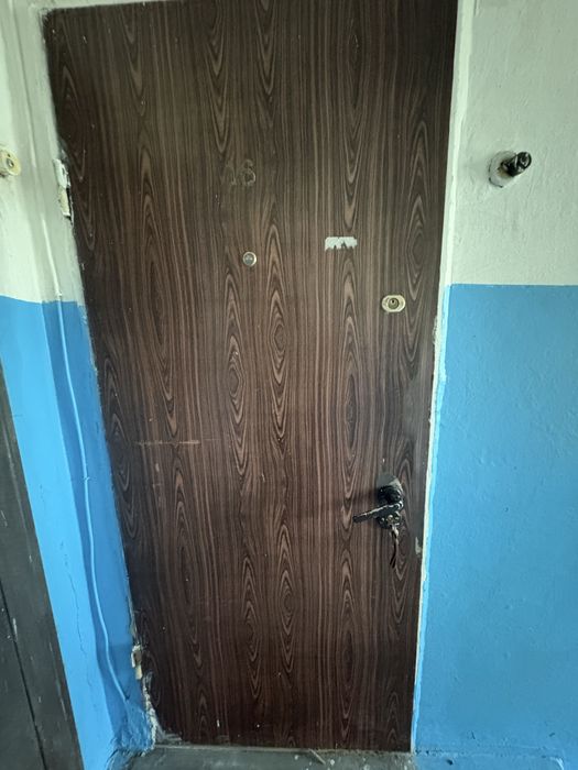 Продаётся входные двер