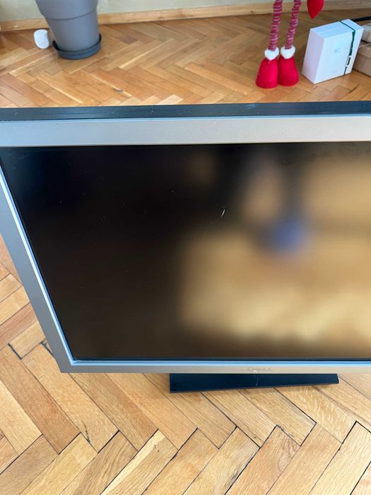 Dell 27” inch (Full HD)