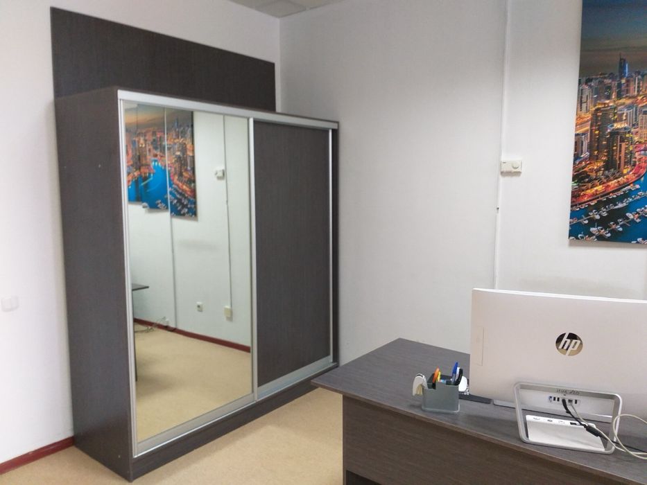 Продам офисный шкаф в хорошем состоянии.