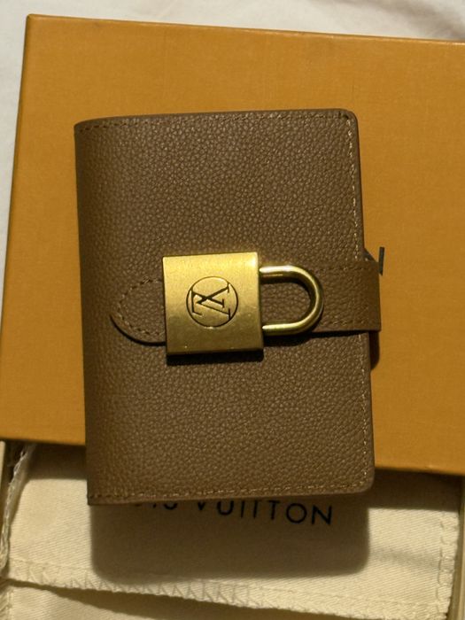 Чисто ново портмоне Louis Vuitton