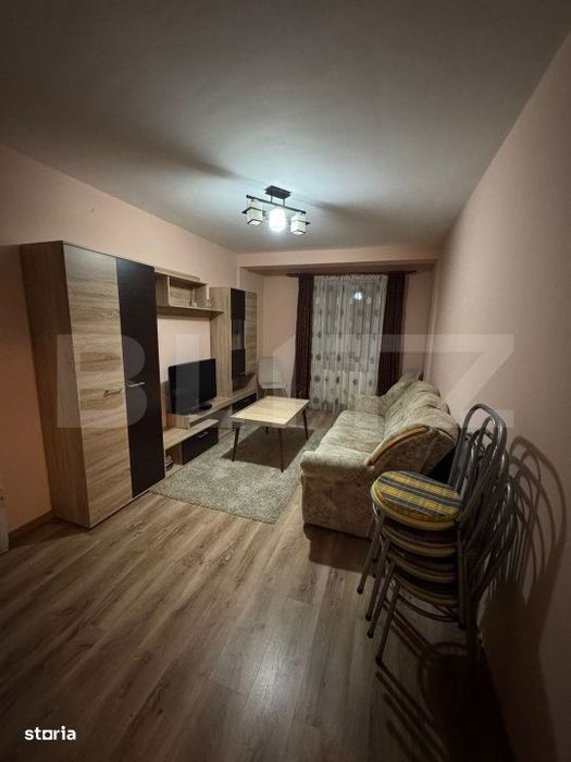 Apartament 2 camere, decomandat, parcare, zona Teilor — fotografia 3