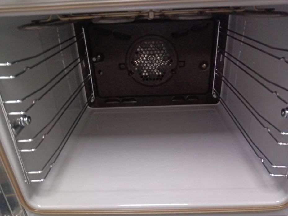 Уникална бяла печка за вграждане Миеле Miele  с 2 години гаранция!