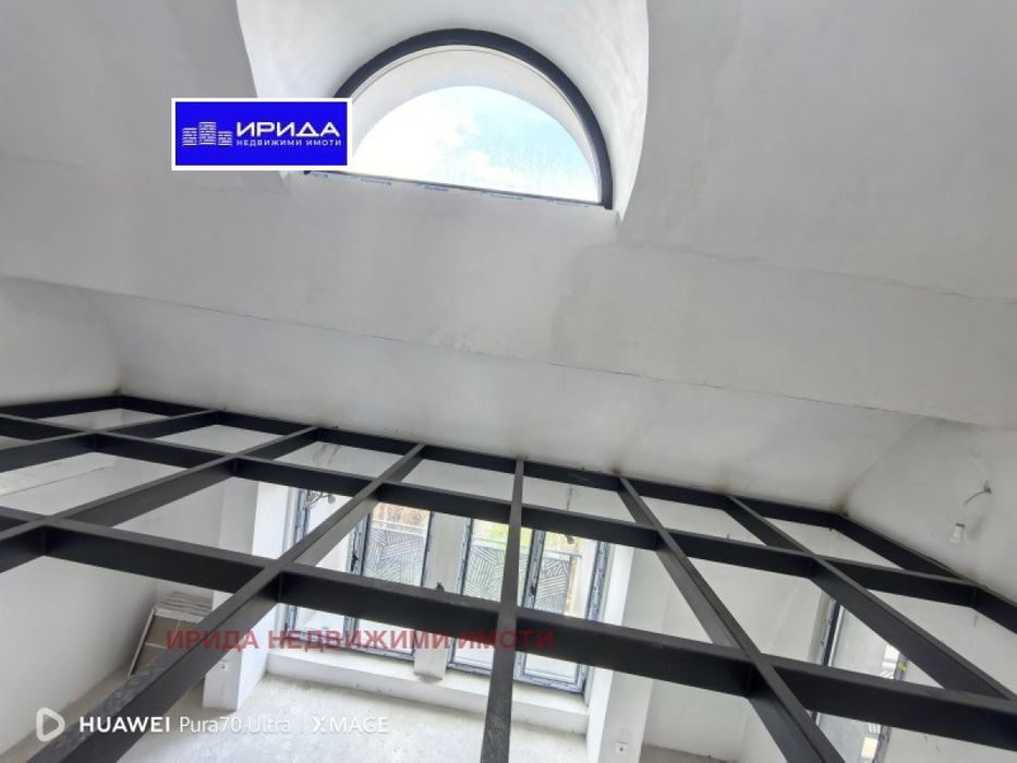 Тристаен апартамент в Бъкстон с АКТ 16!