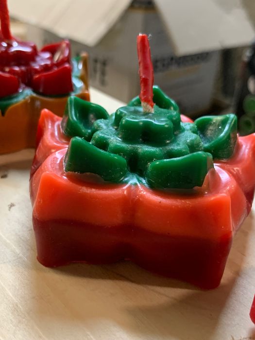 Свещи от пчелен восък