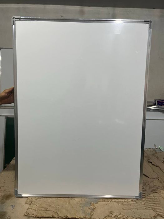 Maktab uchun doska yetkazib beramiz