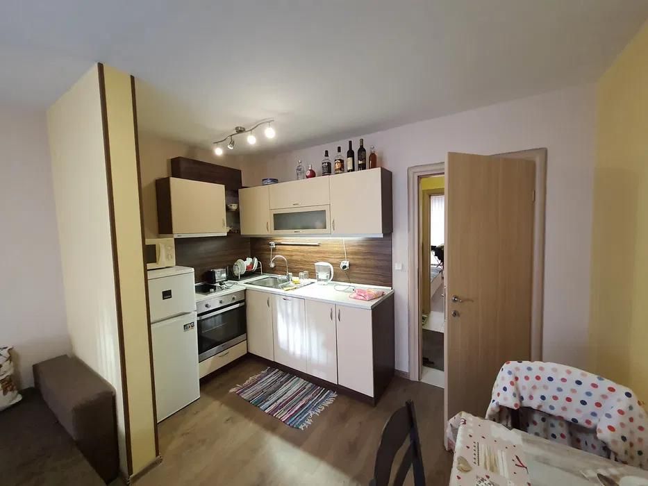 Дава се под наем Двустаен апартамент в Варна, Лятно кино Тракия - 55 кв.м за 450 € - Снимка #2