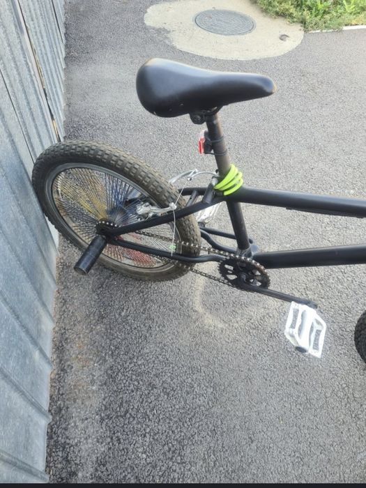 Vând BMX pentru scheme