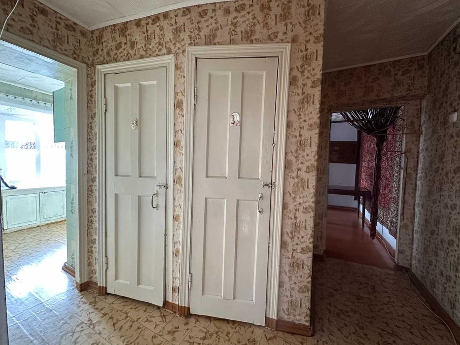 Продам 2ком  на Кривом магазине