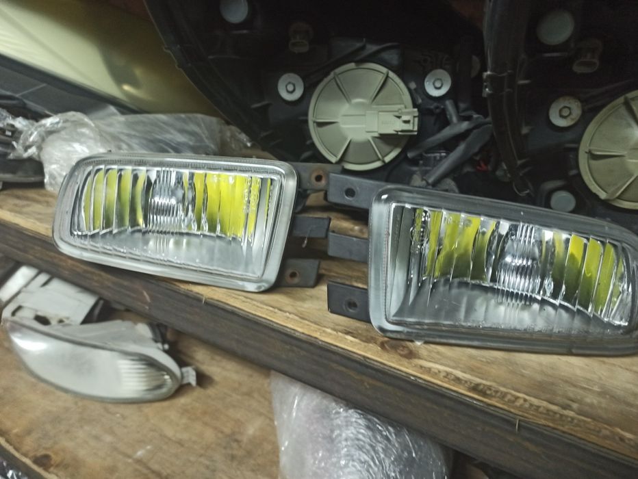 Фары передняя оптика Lexus Gs 300