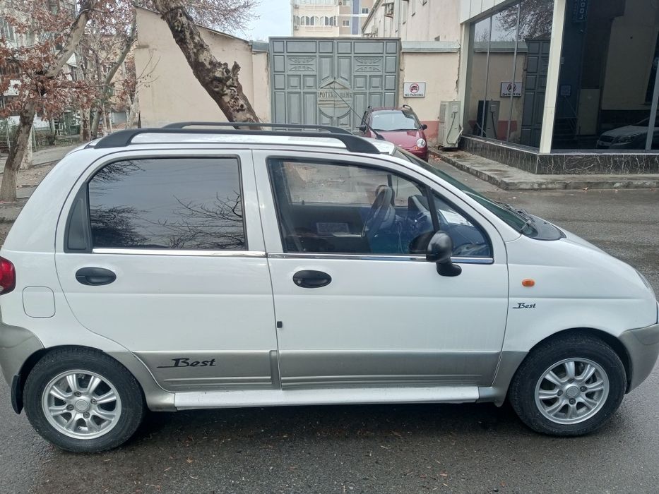 Matiz best sotiladi 2300 yili 2010 xolati yaxshi
