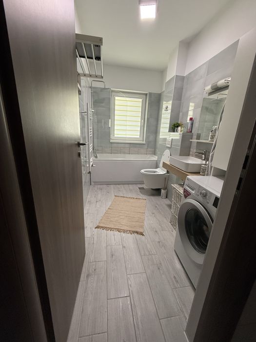 Apartament 3 camere de vanzare