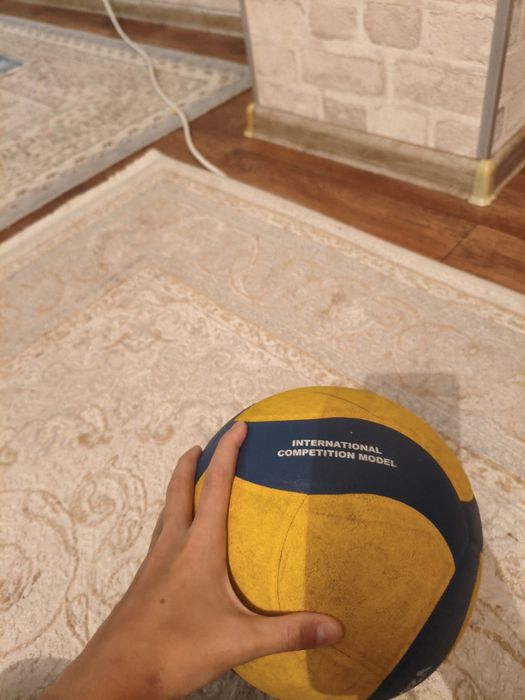 Мяч микаса v200w