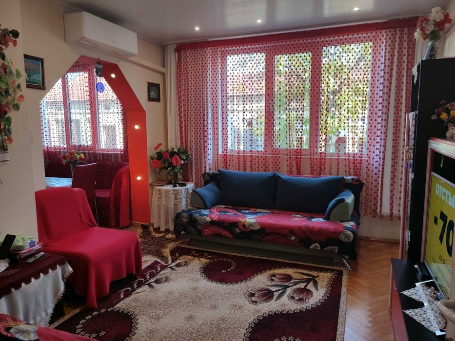 Тристаен тухлен апартамент - втори етаж