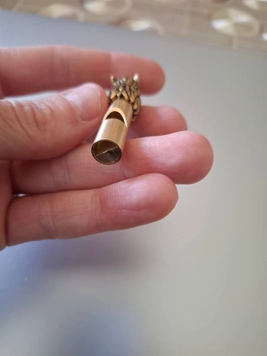 Бронзова свирка с глиганска глава