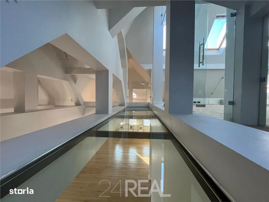 Penthouse in vila, de vanzare - Strada Tokio