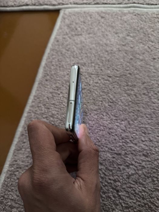 Samsung s10e sotiladi