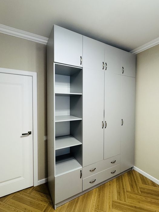 Шкаф Астана (в отличном состоянии)