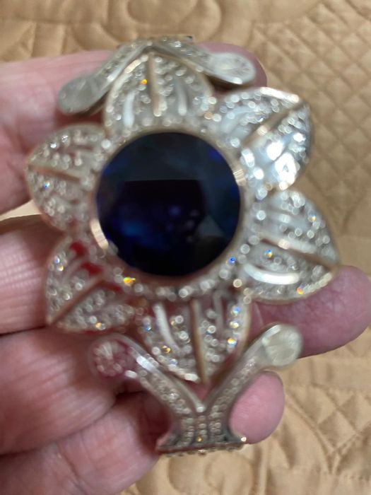 Браслет в виде цветка