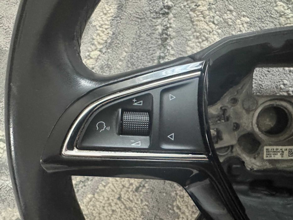 Volan cu comenzi Skoda Octavia