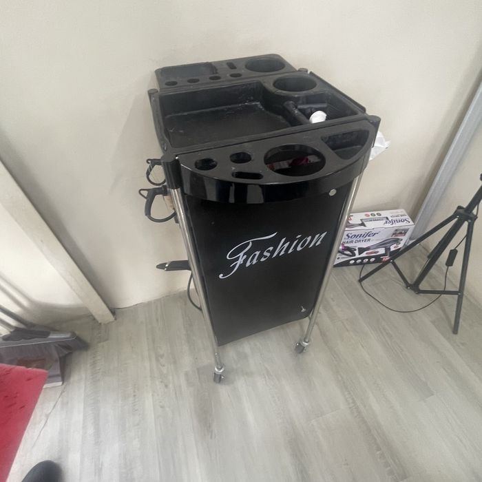 Помощник для парикмахера