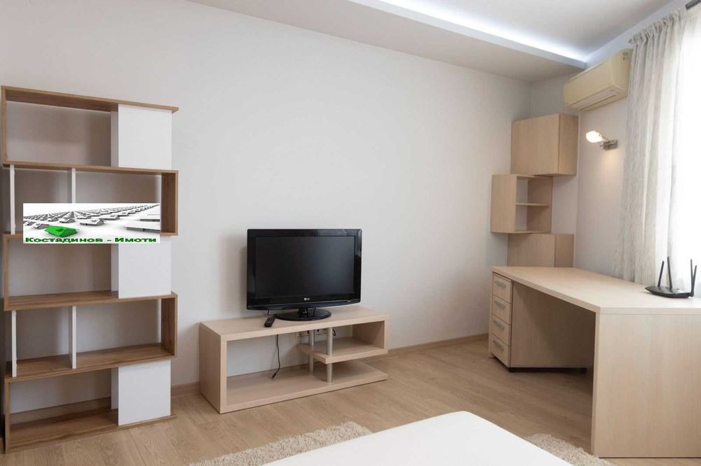 Дава се под наем Тристаен апартамент в Пловдив, Мараша - 118 кв.м за 722.67 € - Снимка #3