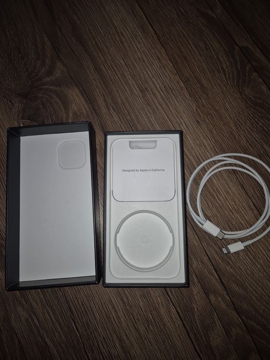 Vand cutie Iphone 12 pro