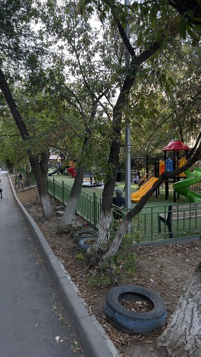 Продам 3 комнатную квартиру район Акация