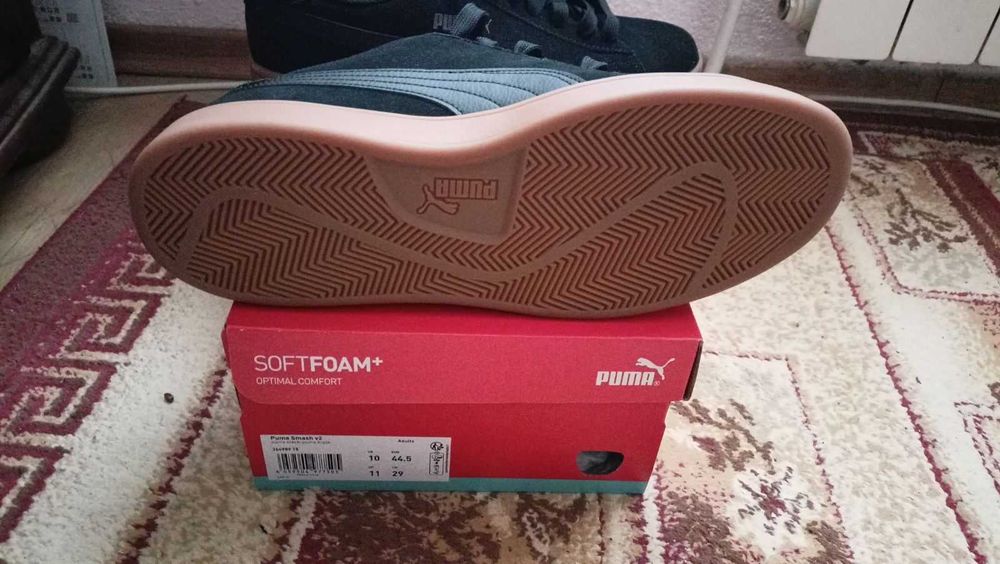 Puma Smash v2 маратонки номер  44,5  чисто нови