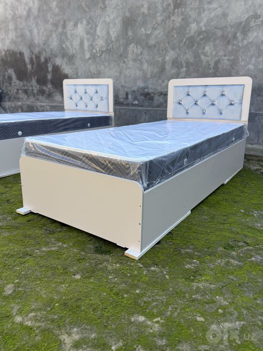 Krovat. Kravat bir kishlik artapeditichiskiy matras bilan