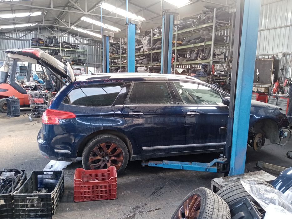 Dezmembrari Citroen C5 2 (RD, TD) (2008-2017) 3.0 HDi 240 Motorina