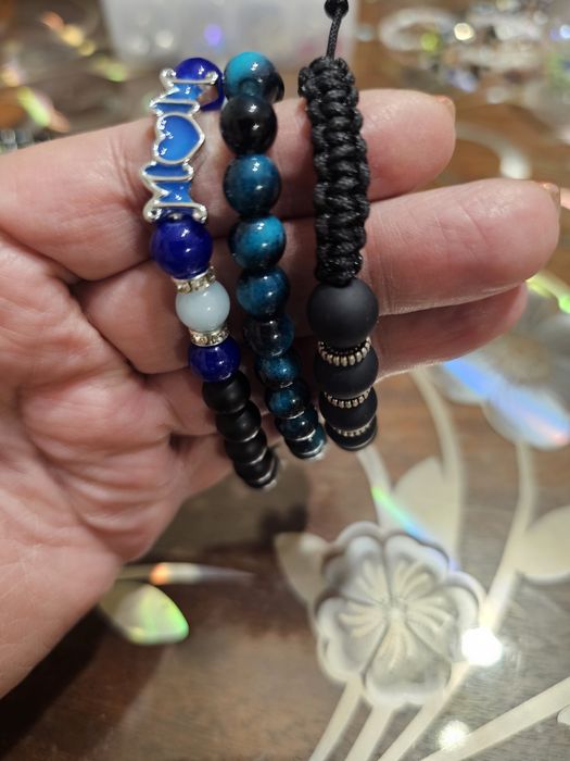 Ръчно изработени гривни