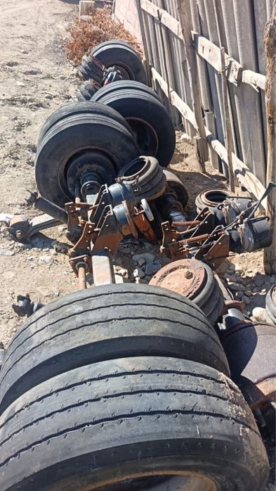 Ось на прицеп полуприцеп