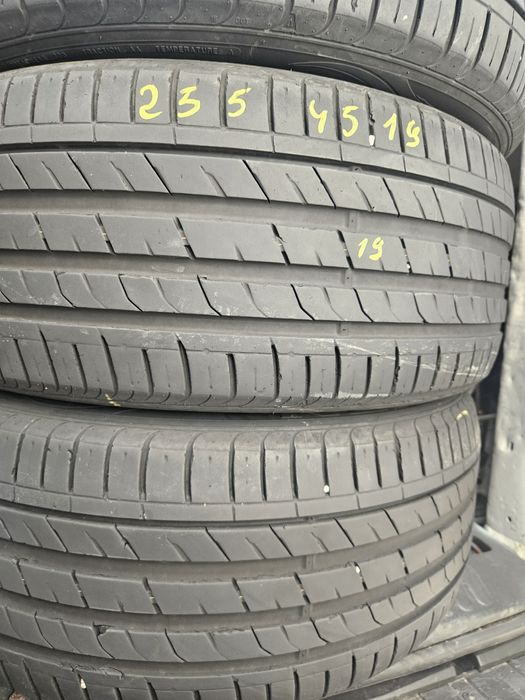 Гуми 255/45/19 дот19