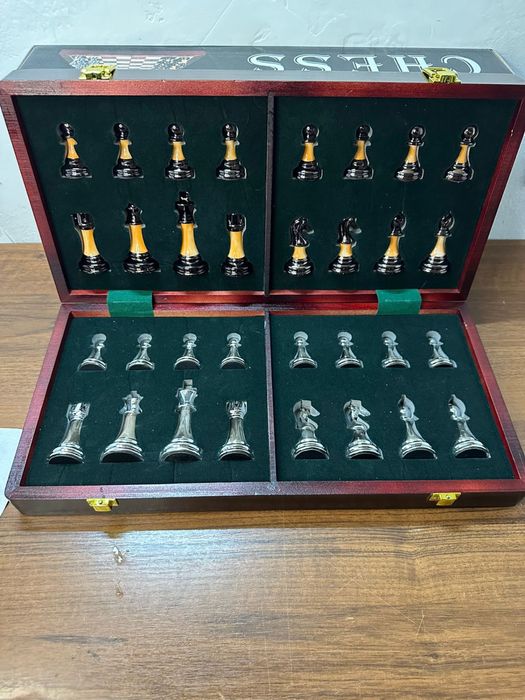 Шахматные наборы