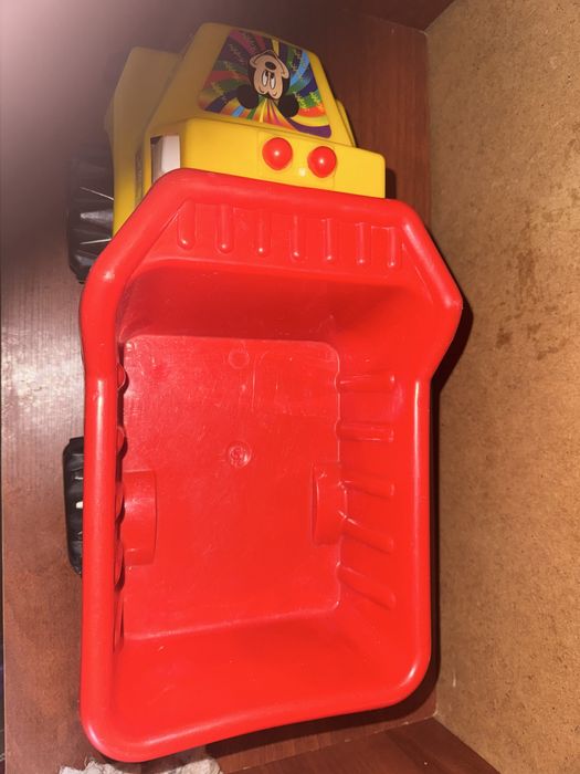 Игрушка для детей:Камаз очень вместительный