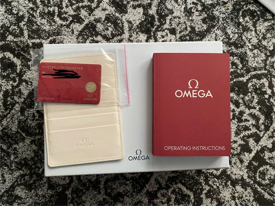 Omega Seamaster Diver 300 M Chronometer 2023 Box & Papers